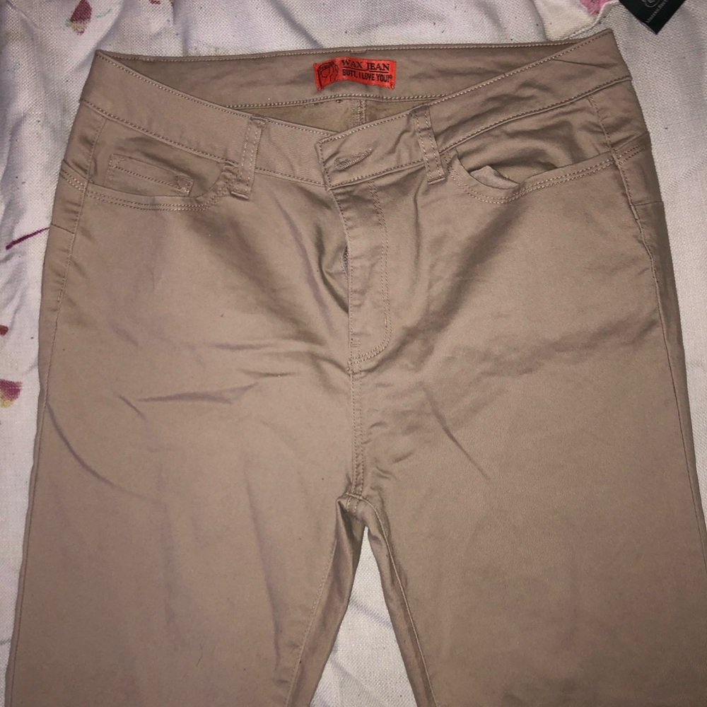 Khakis pants